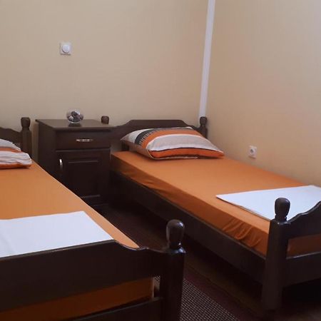 Apartment Dubrava 티바트 외부 사진