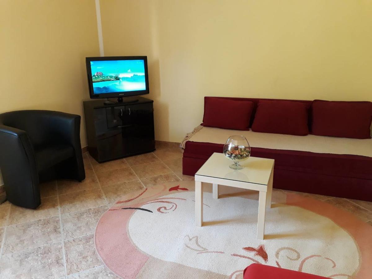 Apartment Dubrava 티바트 외부 사진