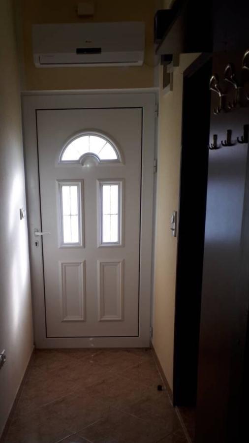 Apartment Dubrava 티바트 외부 사진