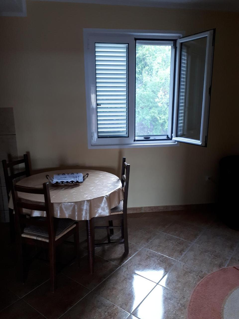 Apartment Dubrava 티바트 외부 사진