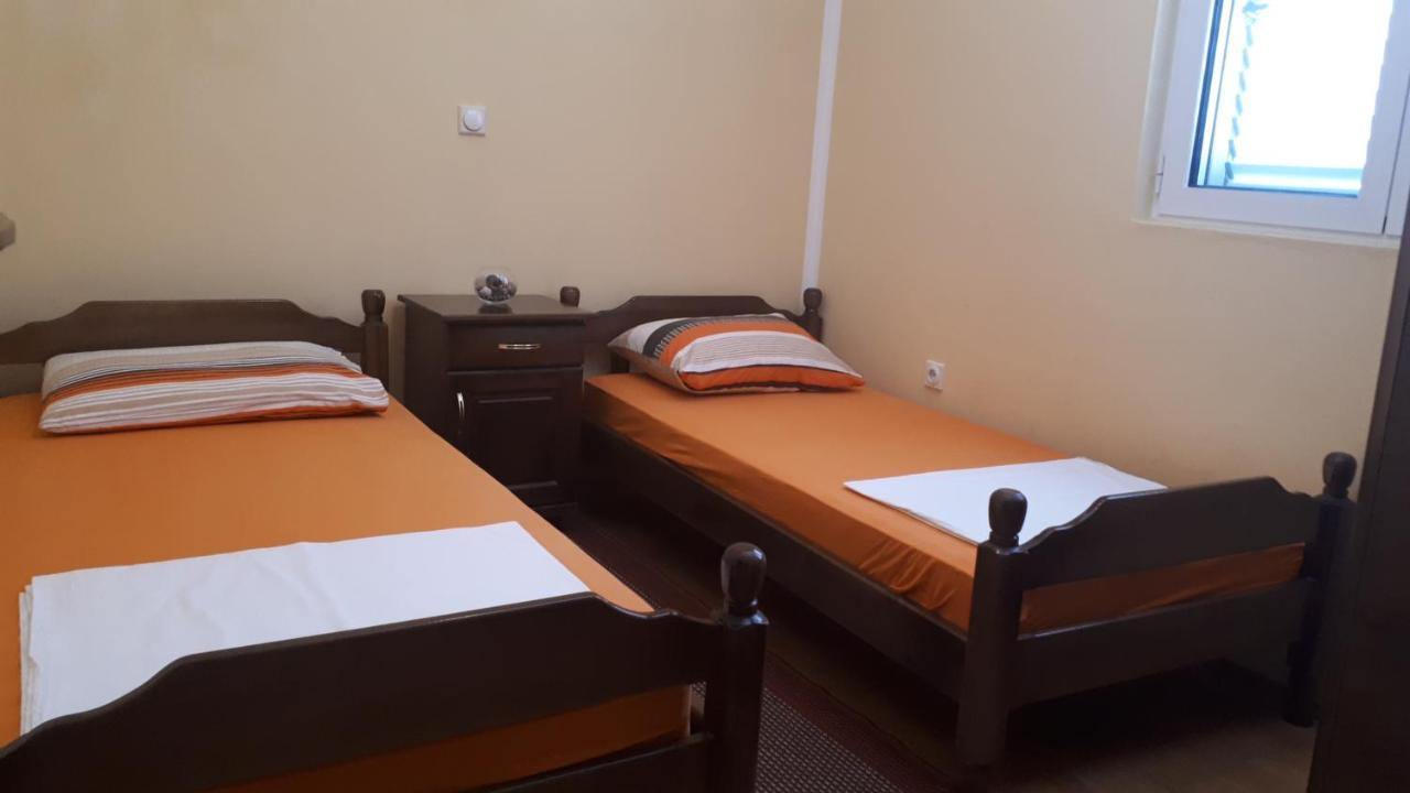 Apartment Dubrava 티바트 외부 사진
